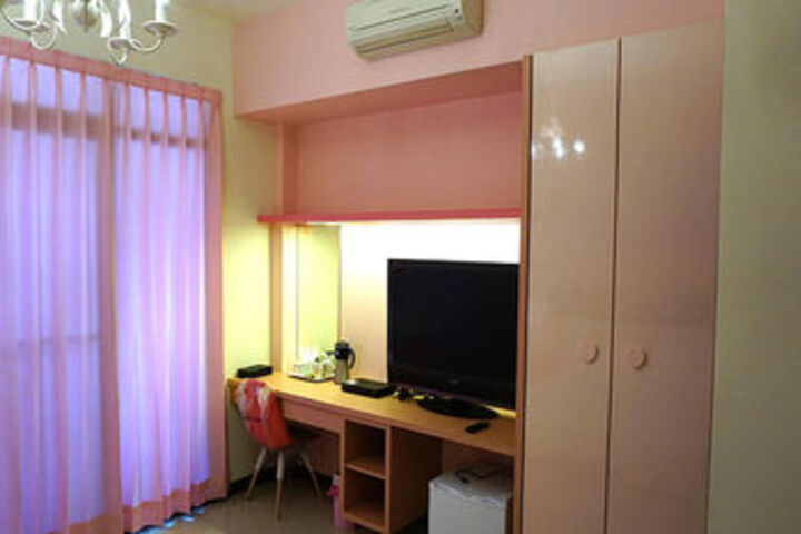 Room 44 of 50