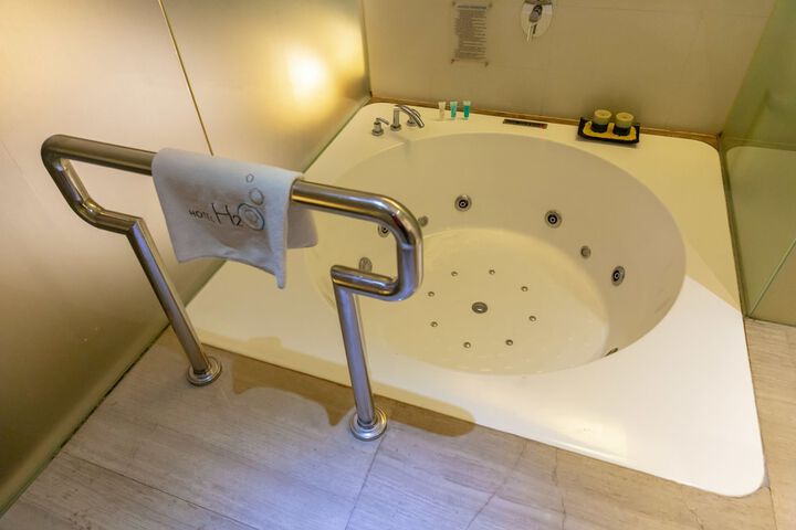 Hot Tub 139 of 204