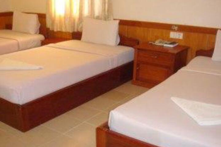 Room 2 of 5