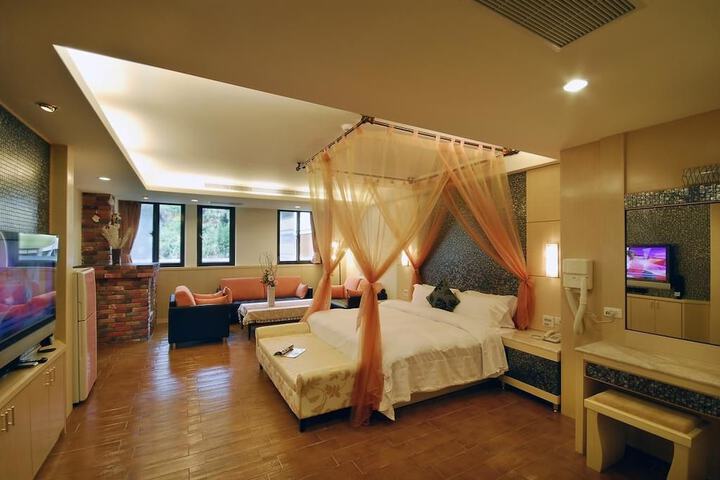 Room 5 of 59