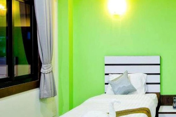 Room 20 of 37
