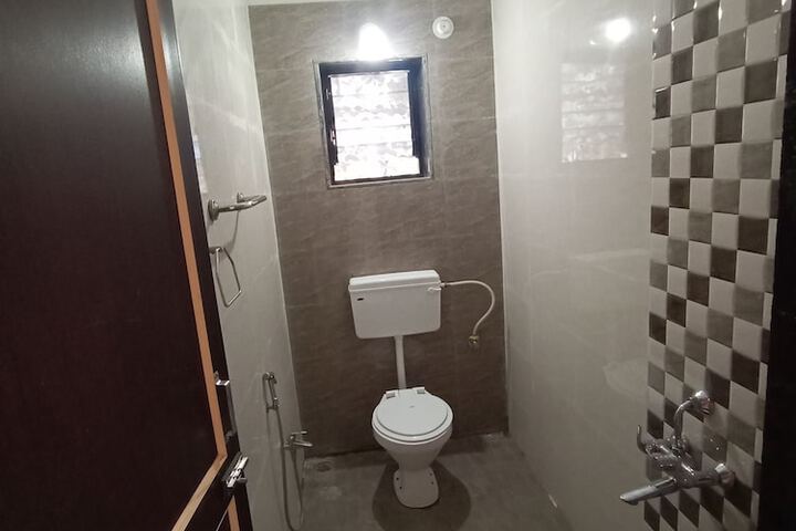Room 10 of 15