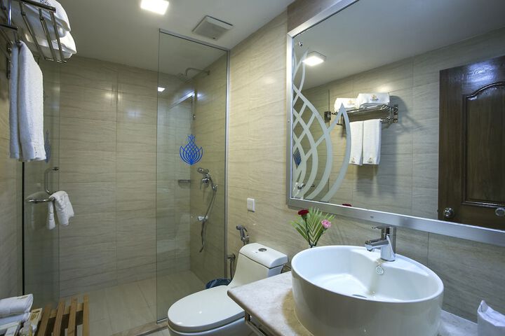 Room 32 of 58