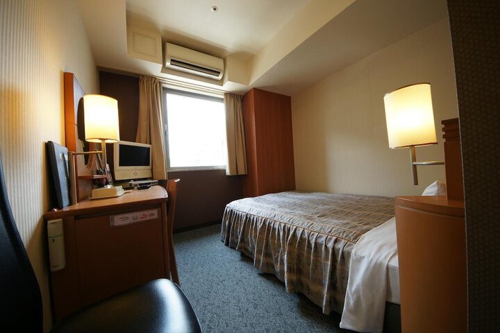 Room 9 of 14