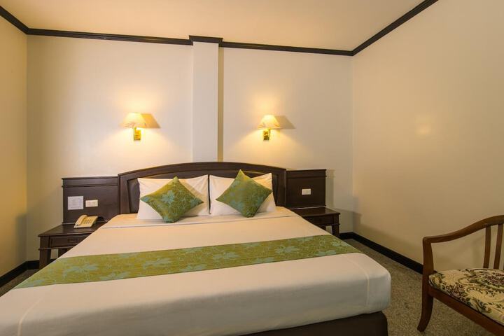 Room 20 of 35