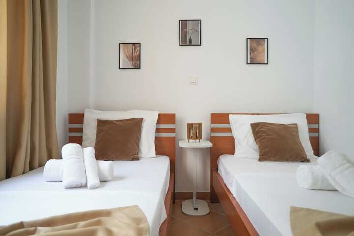Room 61 of 104