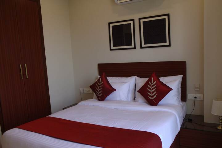 Room 12 of 36
