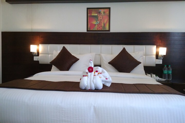 Room 10 of 97