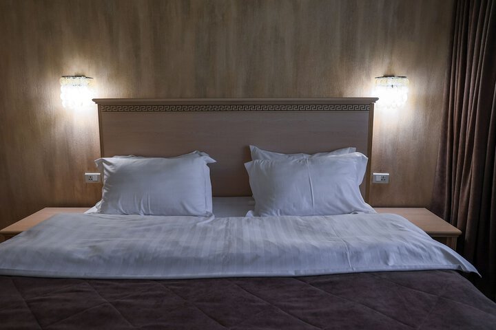 Room 6 of 47