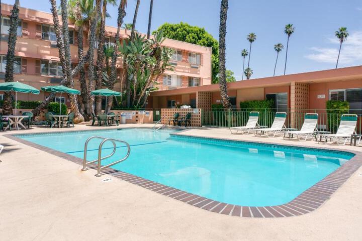 Pool 1 of 23