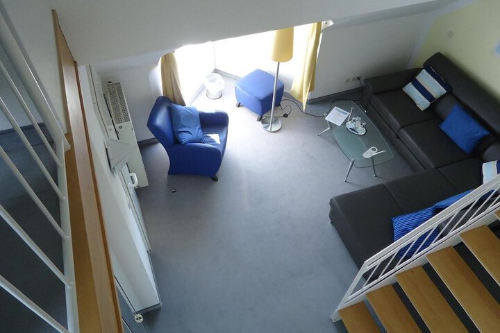 Room 8 of 36
