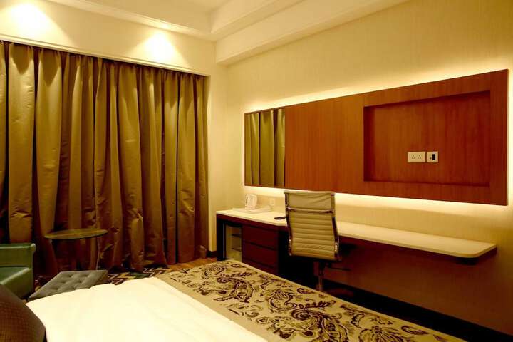 Room 15 of 54