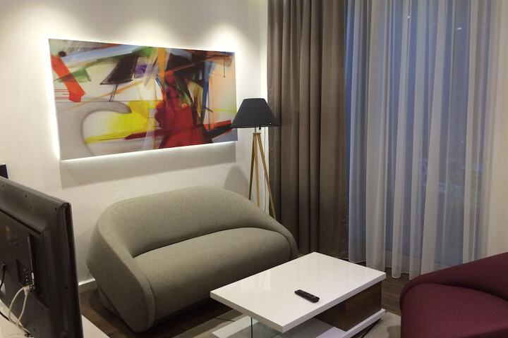 Room 15 of 140