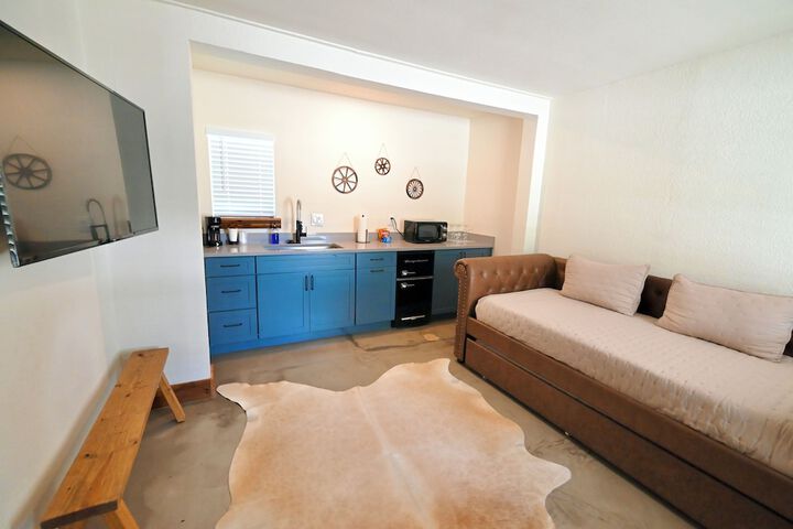 Room 43 of 64