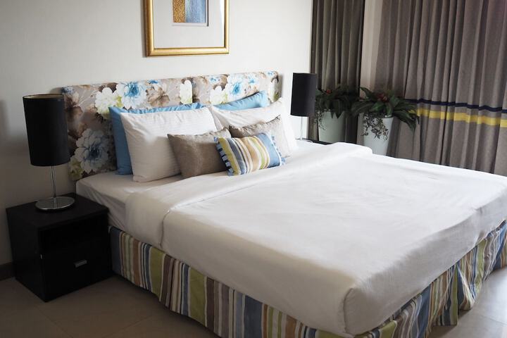Room 3 of 75