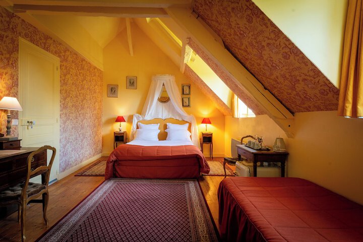 Room 12 of 35