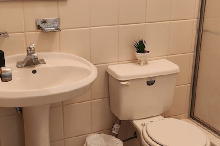 Room 40 of 48