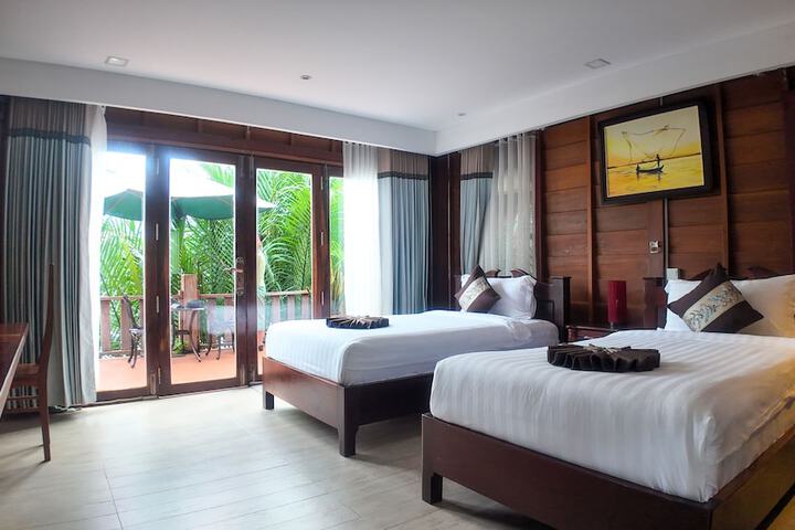 Room 33 of 72