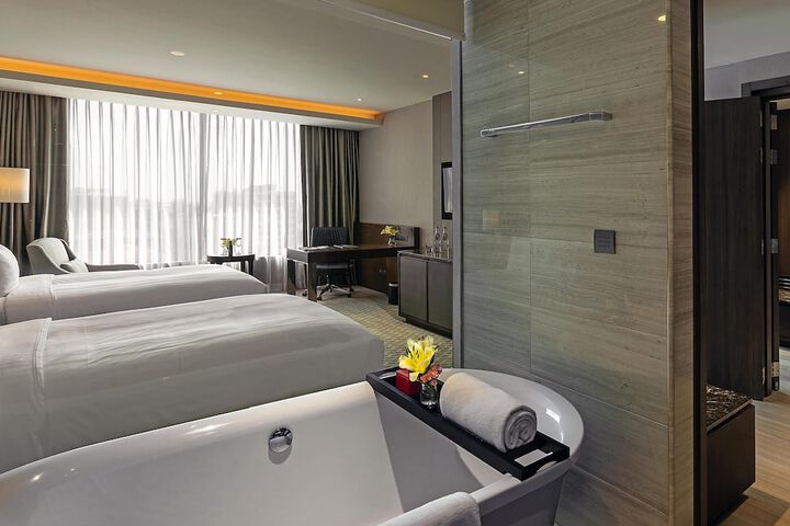 Room 34 of 113
