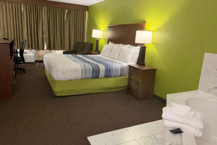Room 6 of 45