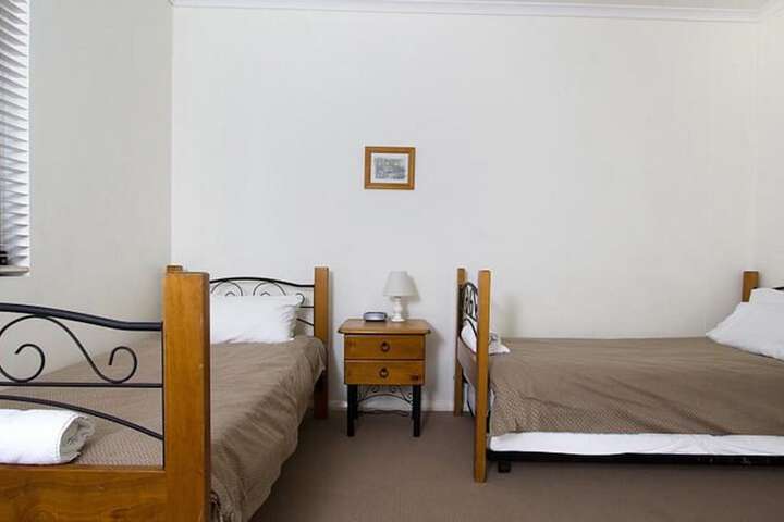 Room 26 of 276