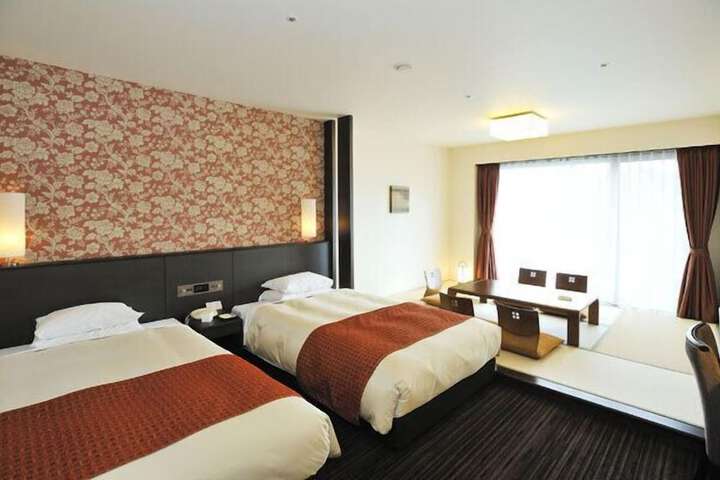 Room 8 of 23