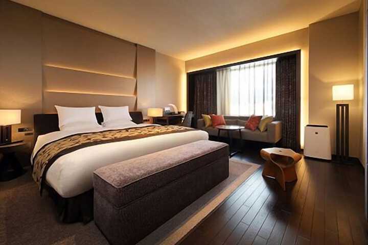 Room 19 of 79