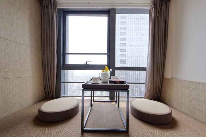 Room 51 of 91