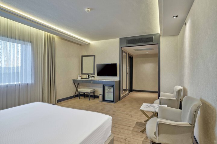 Room 18 of 85