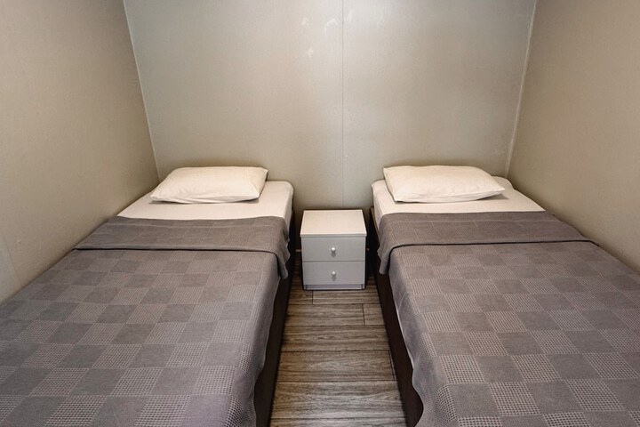 Room 9 of 47