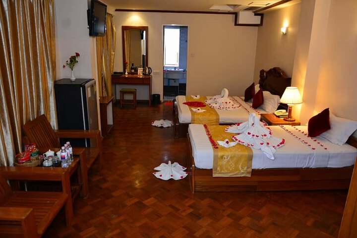 Room 10 of 21