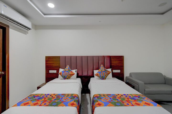 Room 26 of 34