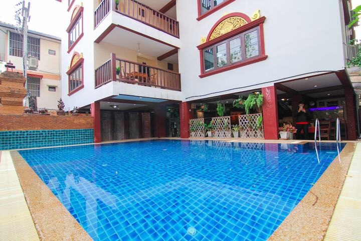 Pool 49 of 86