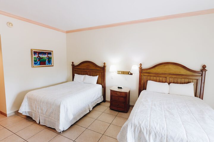 Room 4 of 81