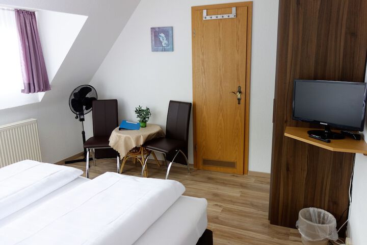 Room 18 of 71
