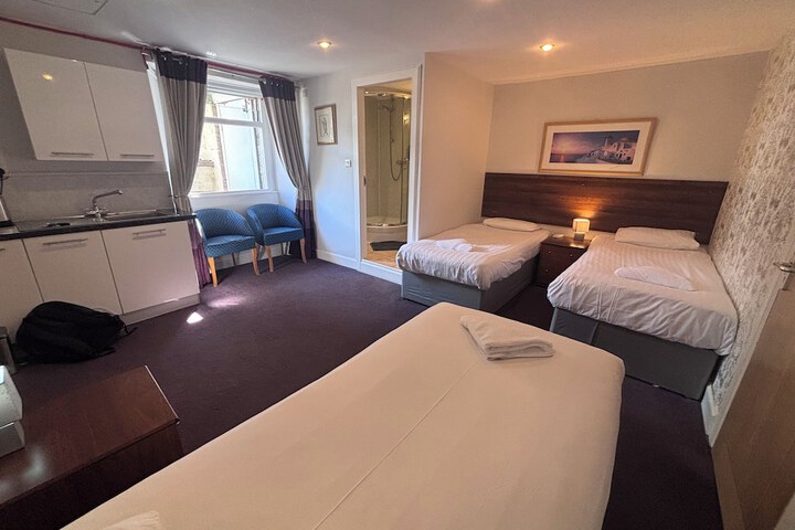Room 50 of 72