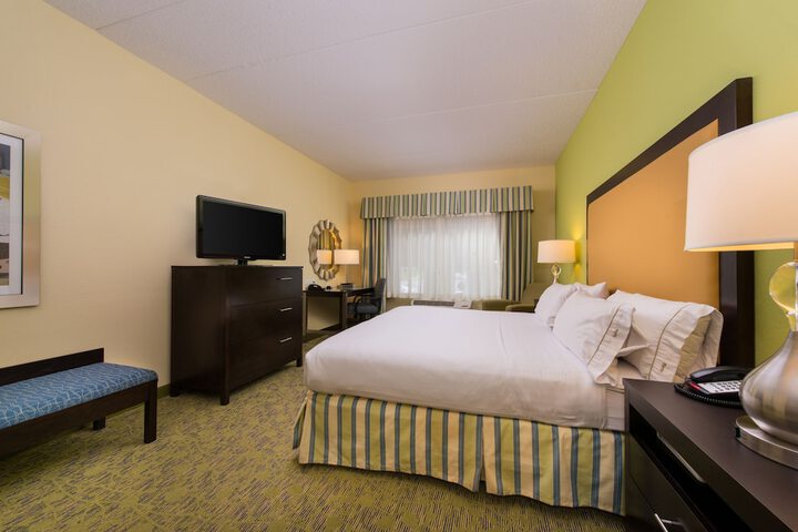 1 King Bed (15 of 26)