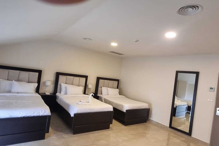 Room 127 of 243