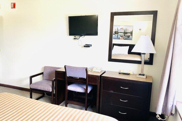Room 10 of 40