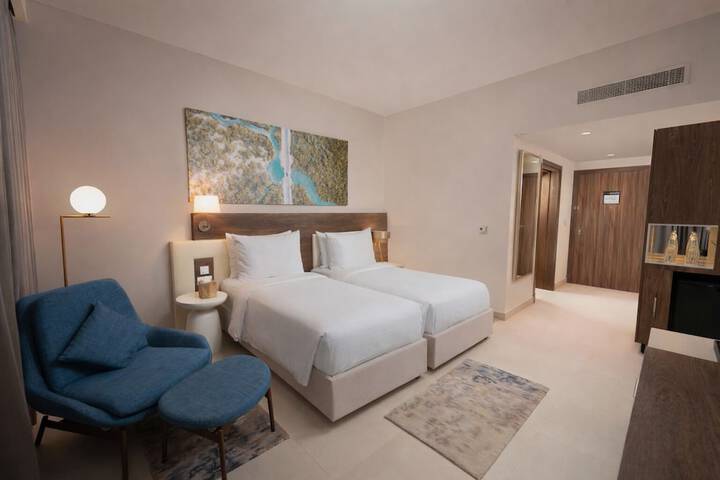 Room 4 of 110