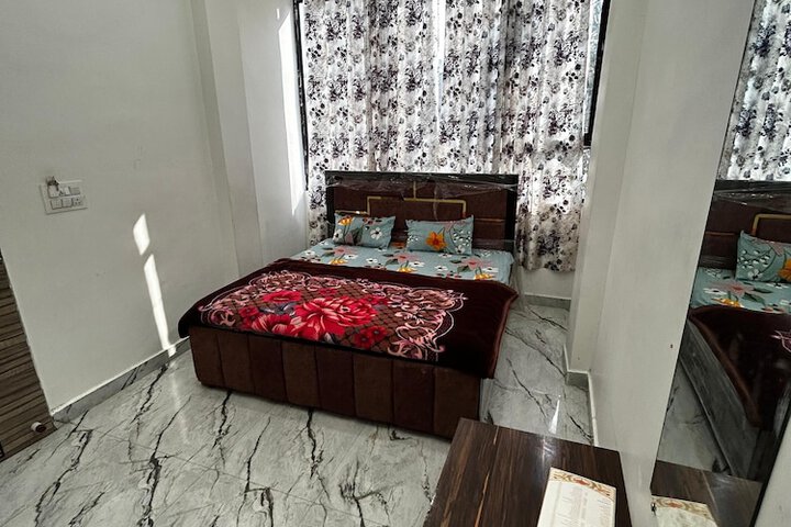 Hotel Shri Prabhu Dham Vrindavan