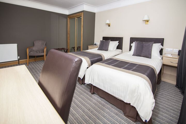 Room 2 of 21