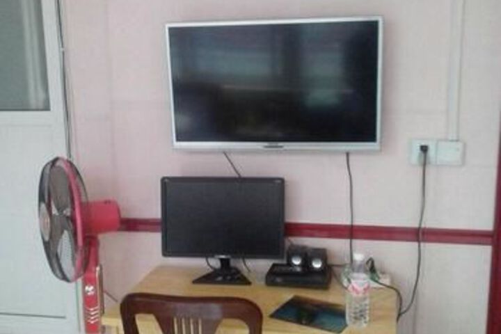 Room 10 of 11