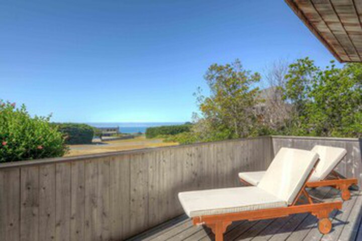Terrace/Patio 4 of 31