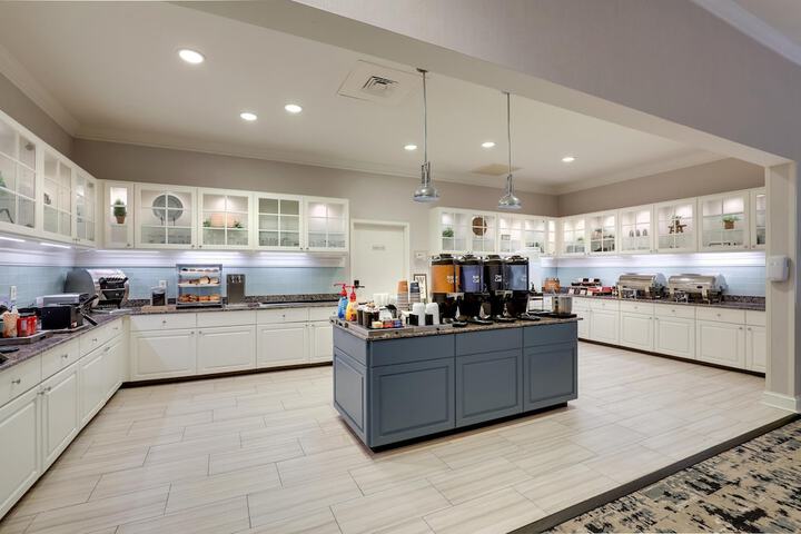 Breakfast/Coffee Service 45 of 77