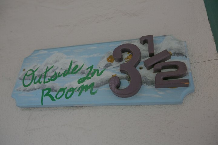 Room 70 of 236