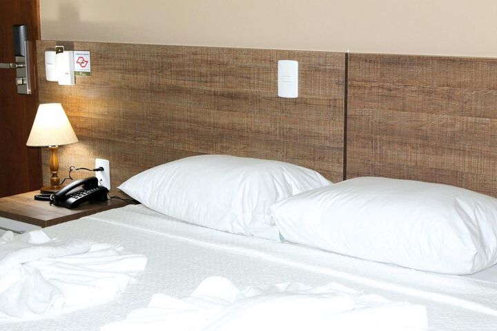 Room 9 of 27