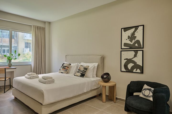 Room 3 of 20