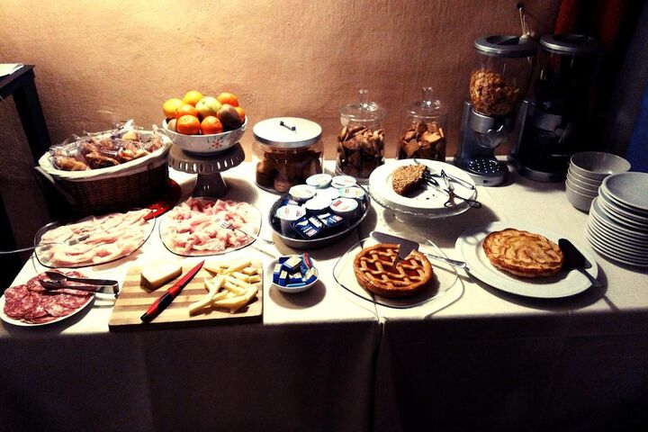 Dining 39 of 64