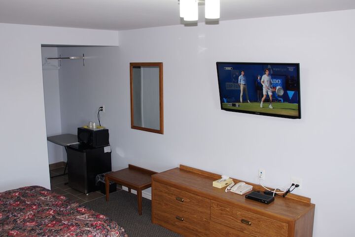 Room 2 of 27